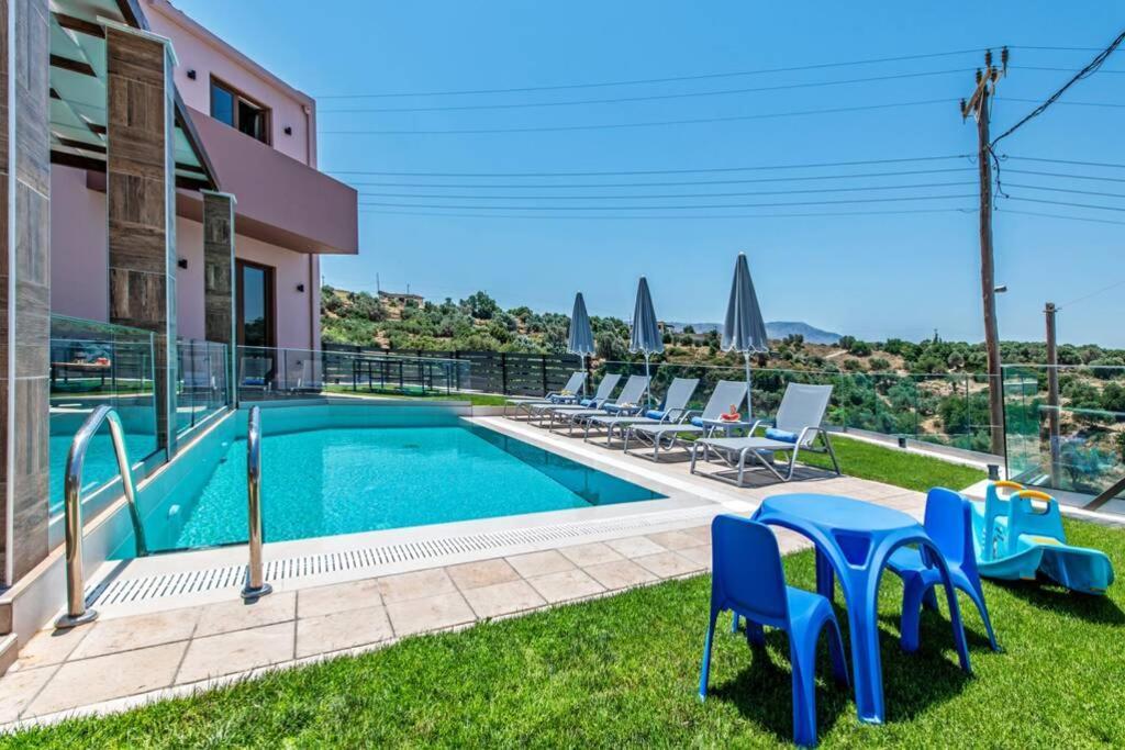 Villa Anthi, A Modern Villa With Salted Water Pool,Hot Tub & Bbq! Rethymno Exteriör bild