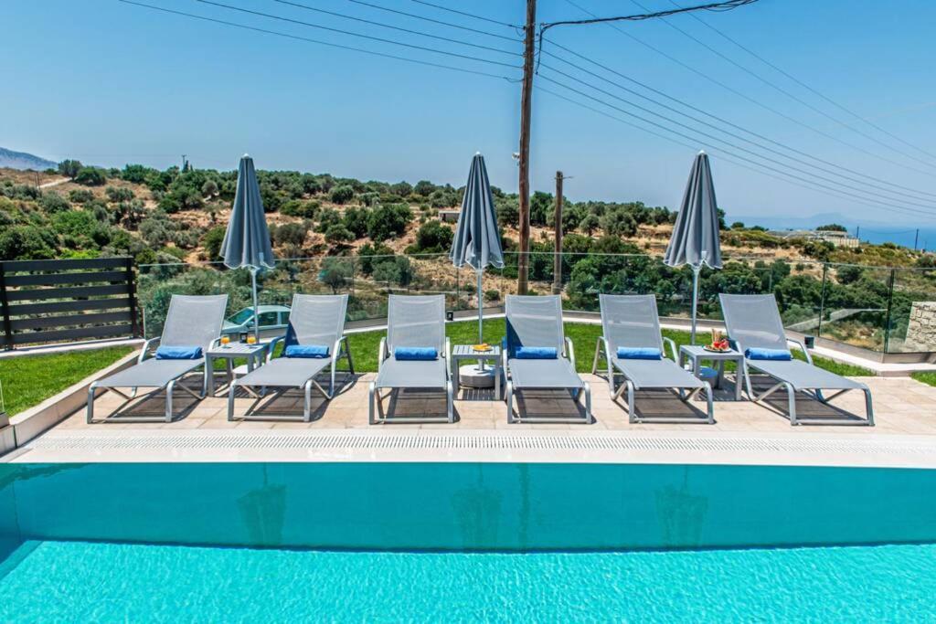 Villa Anthi, A Modern Villa With Salted Water Pool,Hot Tub & Bbq! Rethymno Exteriör bild